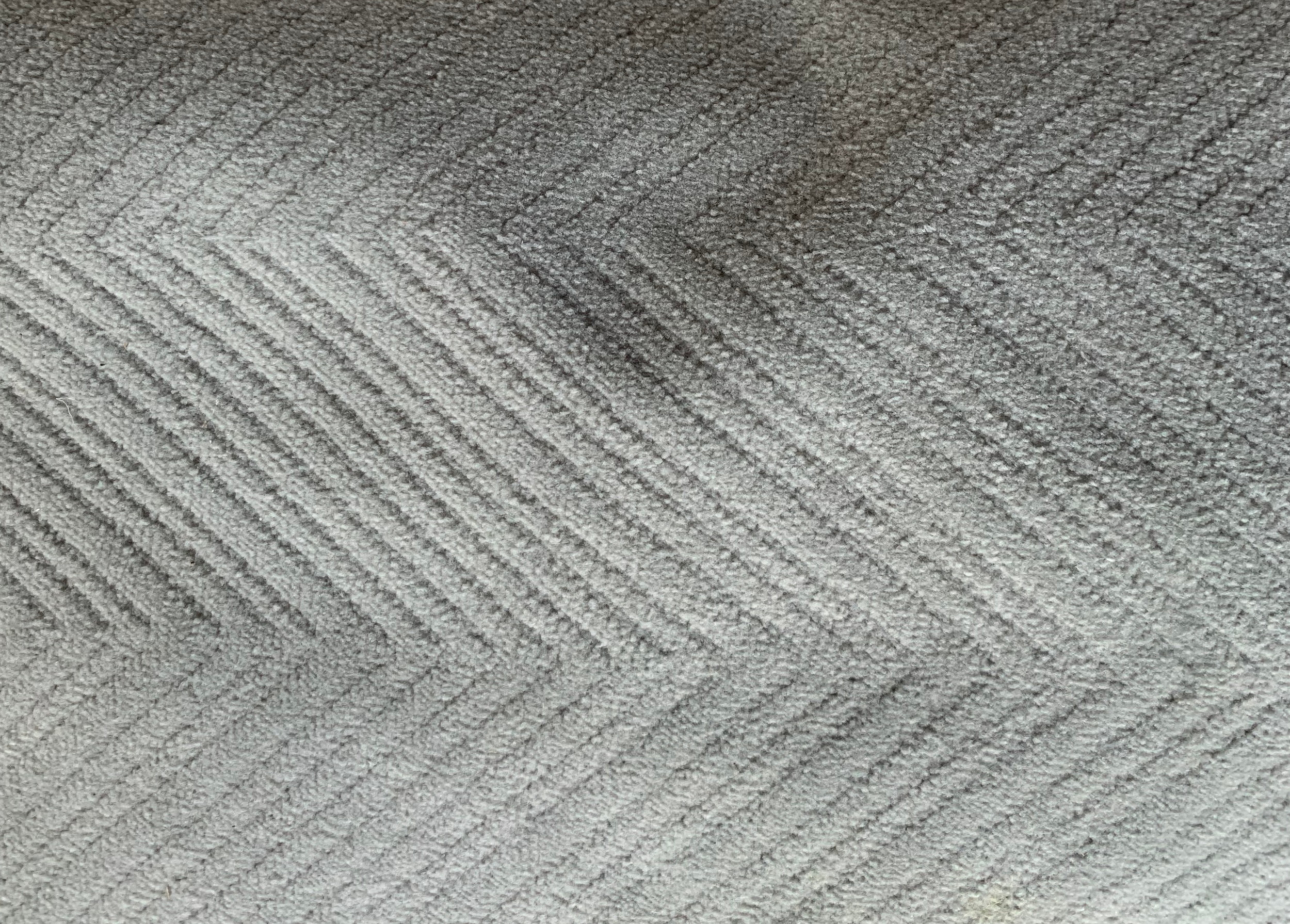 77-7930 - Image 2