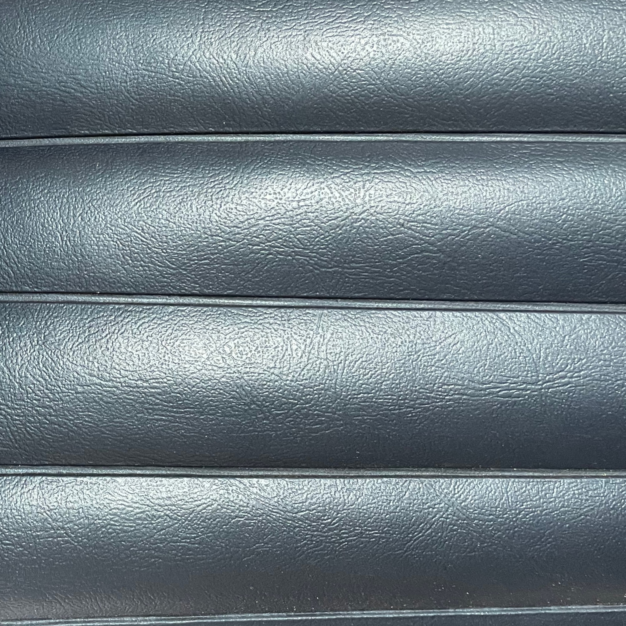 Med. Metallic Blue Quilted 1.5" Channel